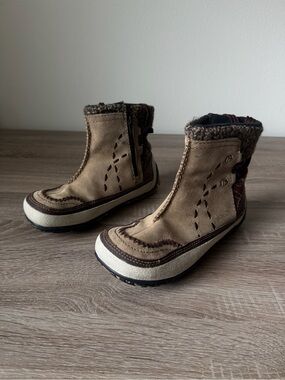 Merrell Puffin Mid Tan Boots Womens 8.5 Brown Fleece Lined Zip Winter